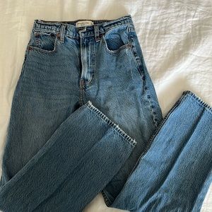 Abercrombie & Fitch Loose High Rise Size 24 00
